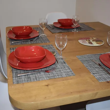 Superbe T2 Climatise Avec Terrasse Et Jardin Apartment Arthes Exterior photo