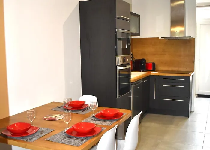 Appartement Renove Avec Terrasse Et Jardin
